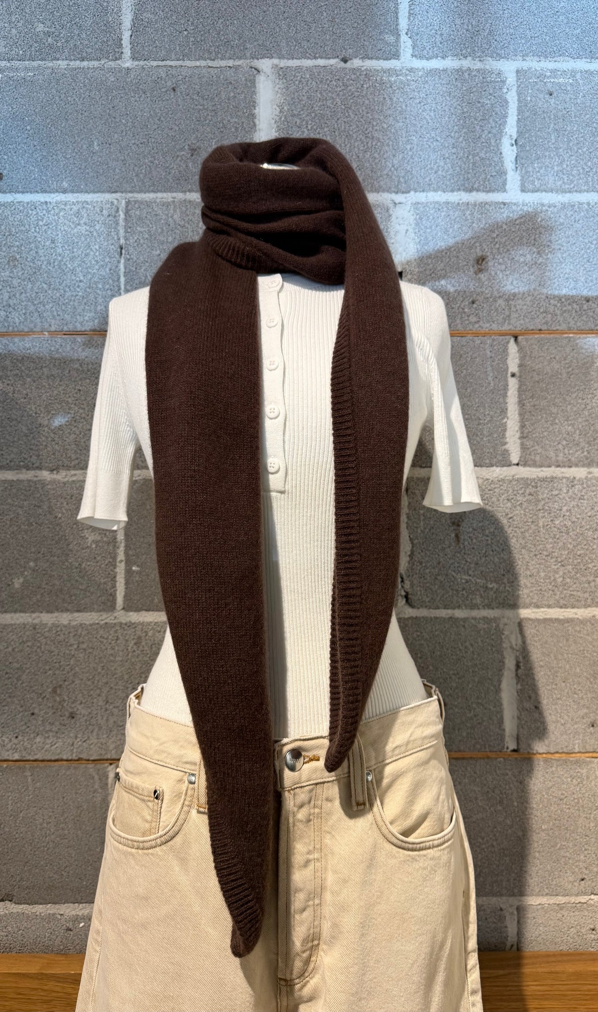 Cashmere Triangle Scarf in Coffee Bean