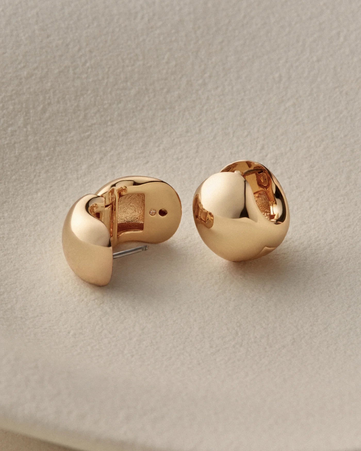 Mini Gemma Hoop Earrings in Gold
