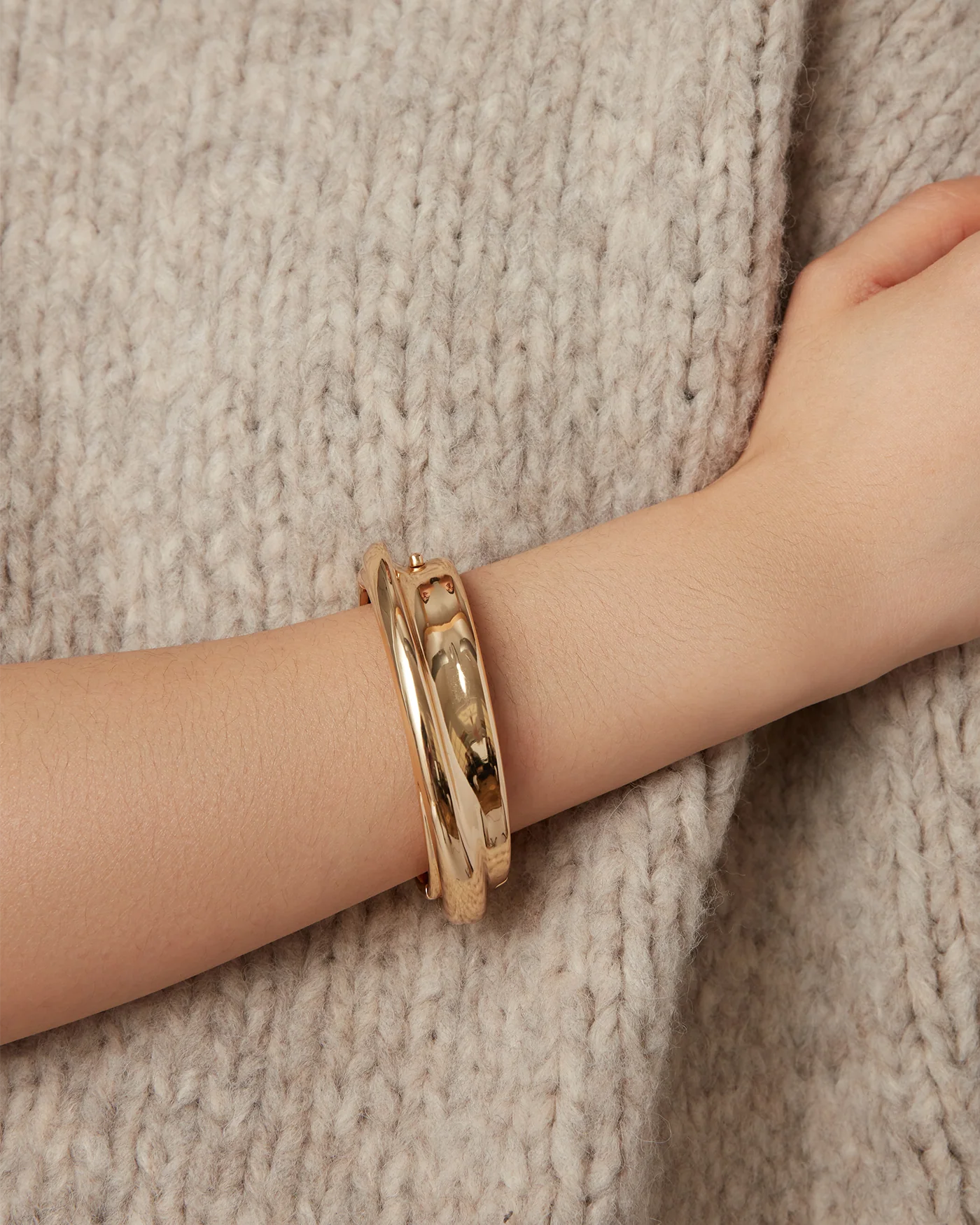 Lennon Bangle in Gold