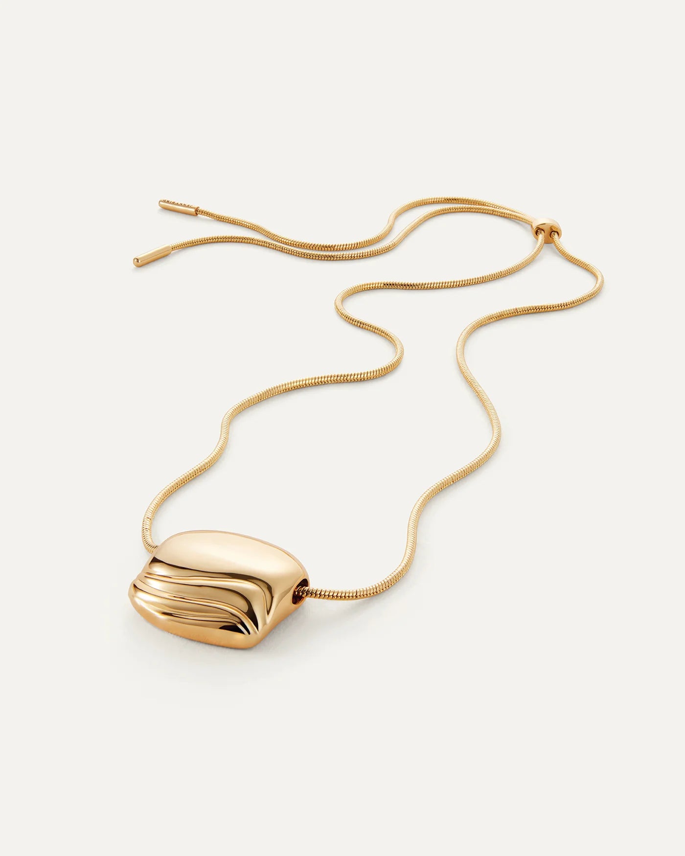 Rue Pendant Necklace in Gold