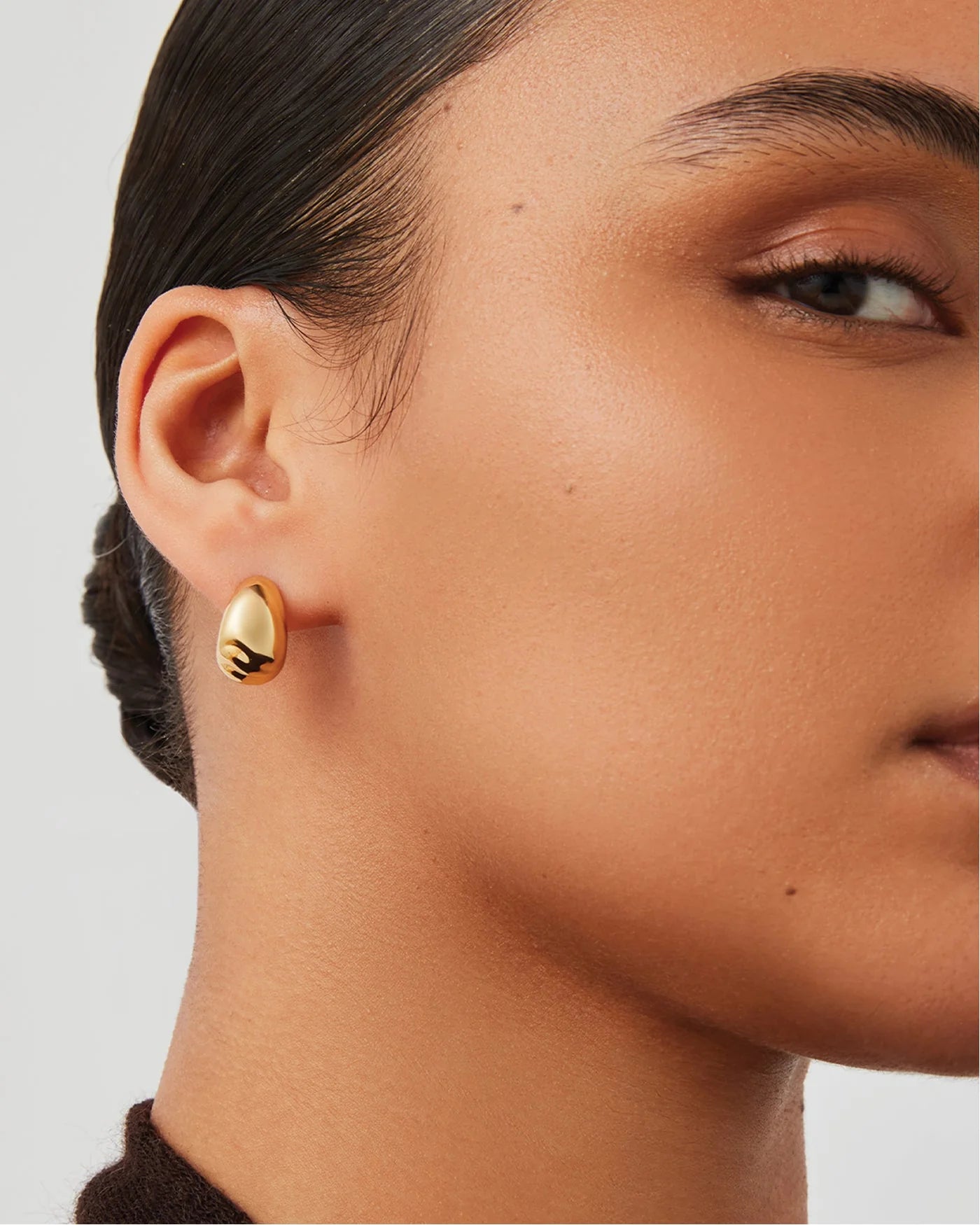Small Nelle Hoop Earrings in Gold