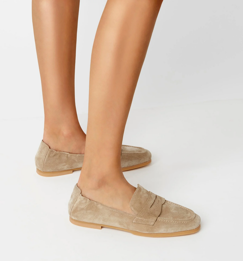 Kitson Suede Loafer in Stone