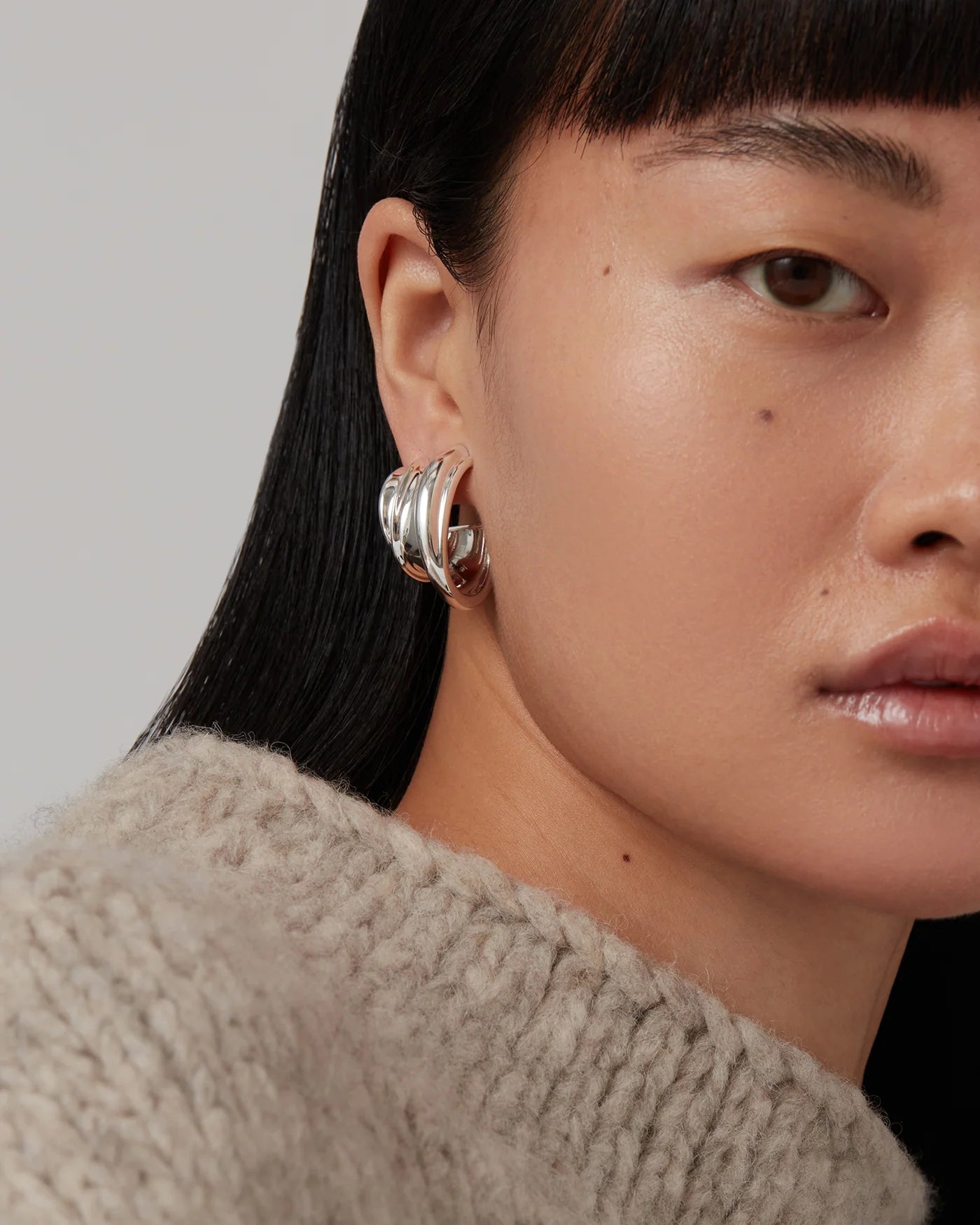 Leona Hoops in Silver
