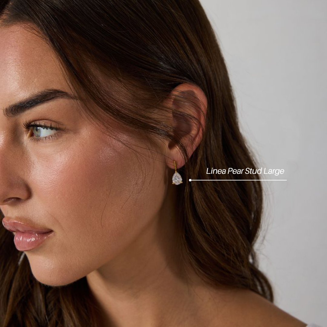 Linea Pear Stud in Gold | Large