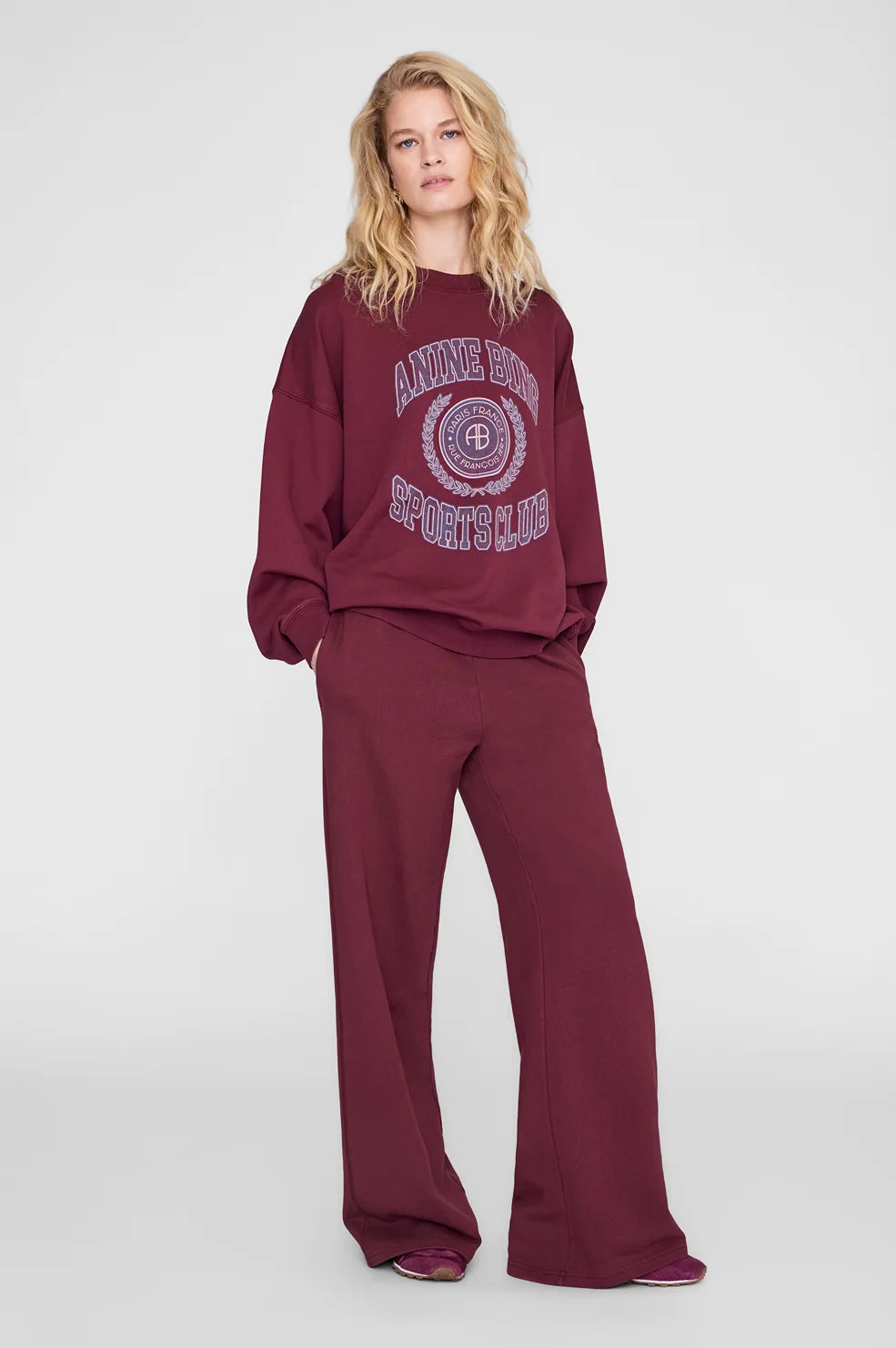 Miles Sweatshirt Collegiate in Burgundy