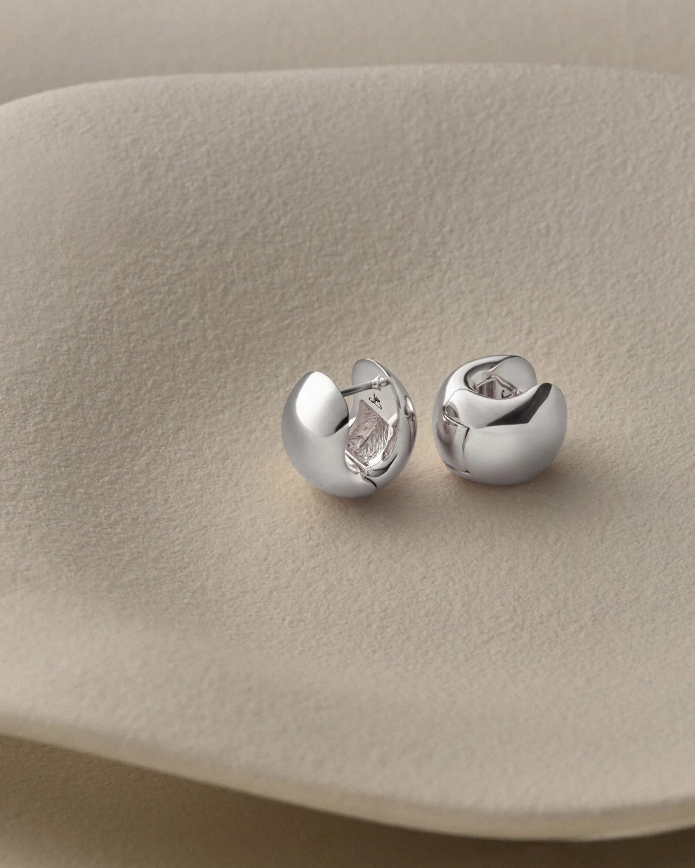 Mini Gemma Hoop Earrings in Silver