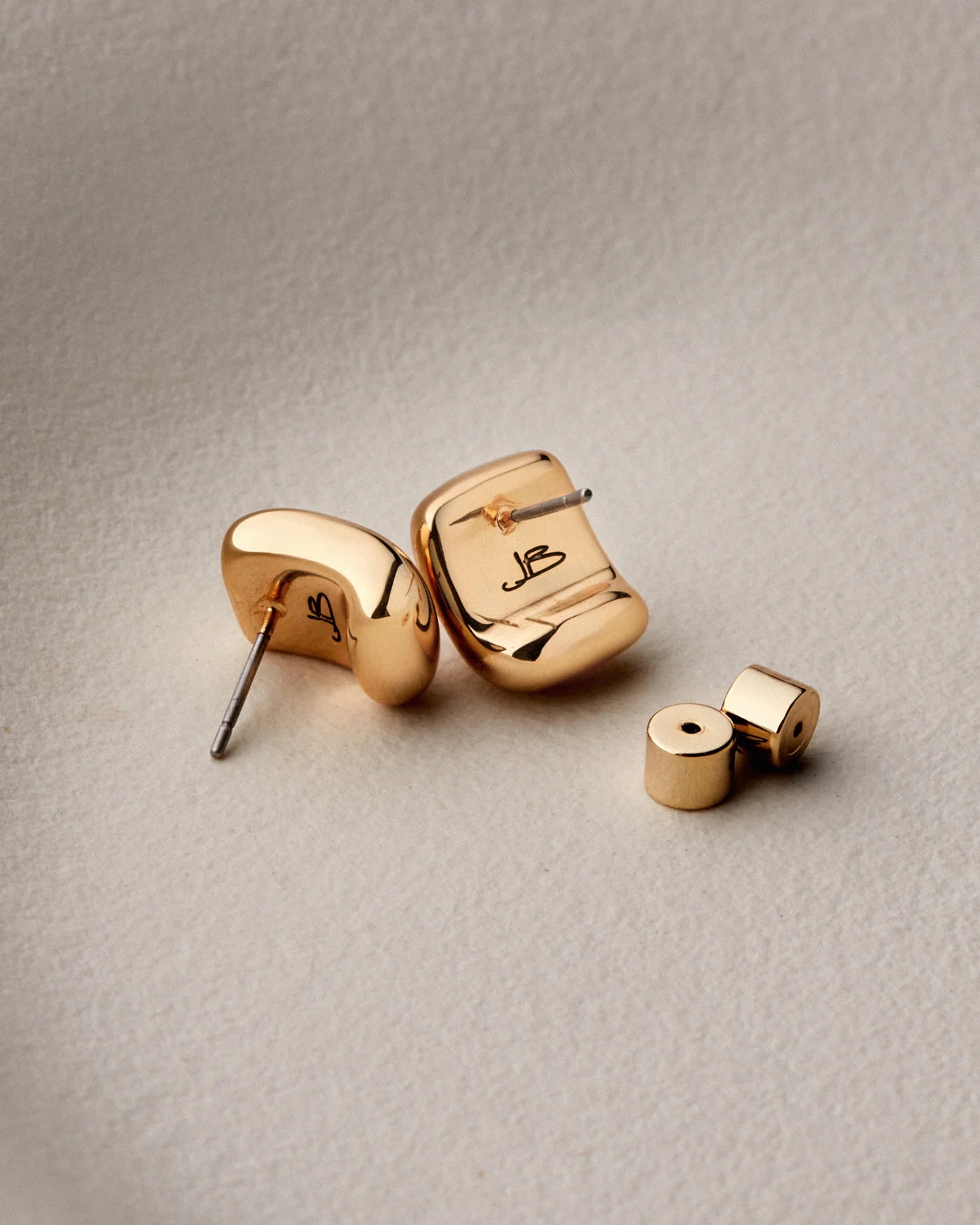 Mini Tate Earrings in Gold