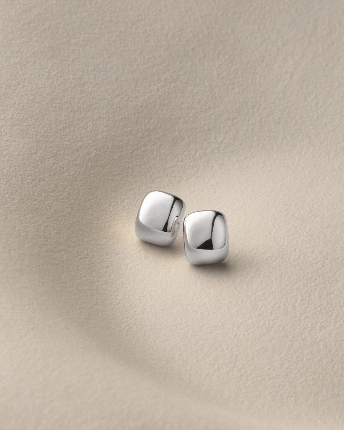 Mini Tate Earrings in Silver