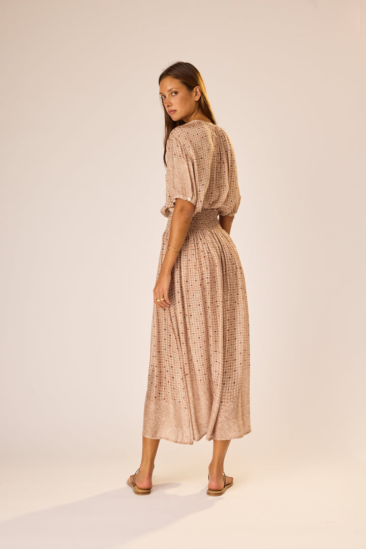 Violet Top in Delphi Sand