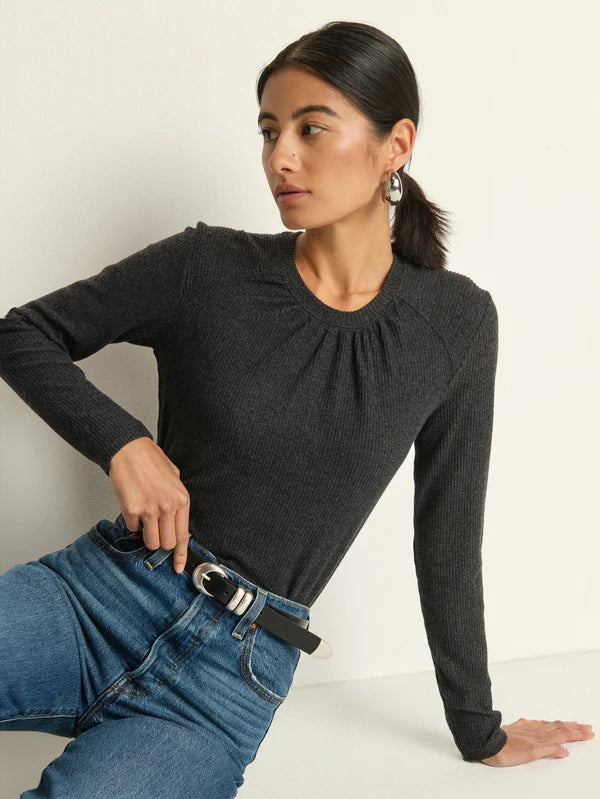 Alejandra Long Sleeve Tee in Heather Charcoal