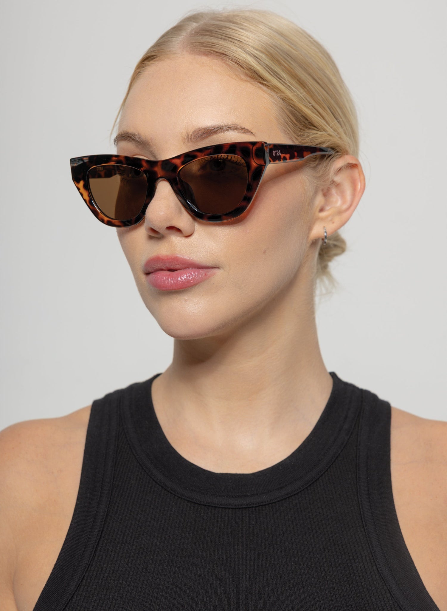 Kinni in Tortoiseshell
