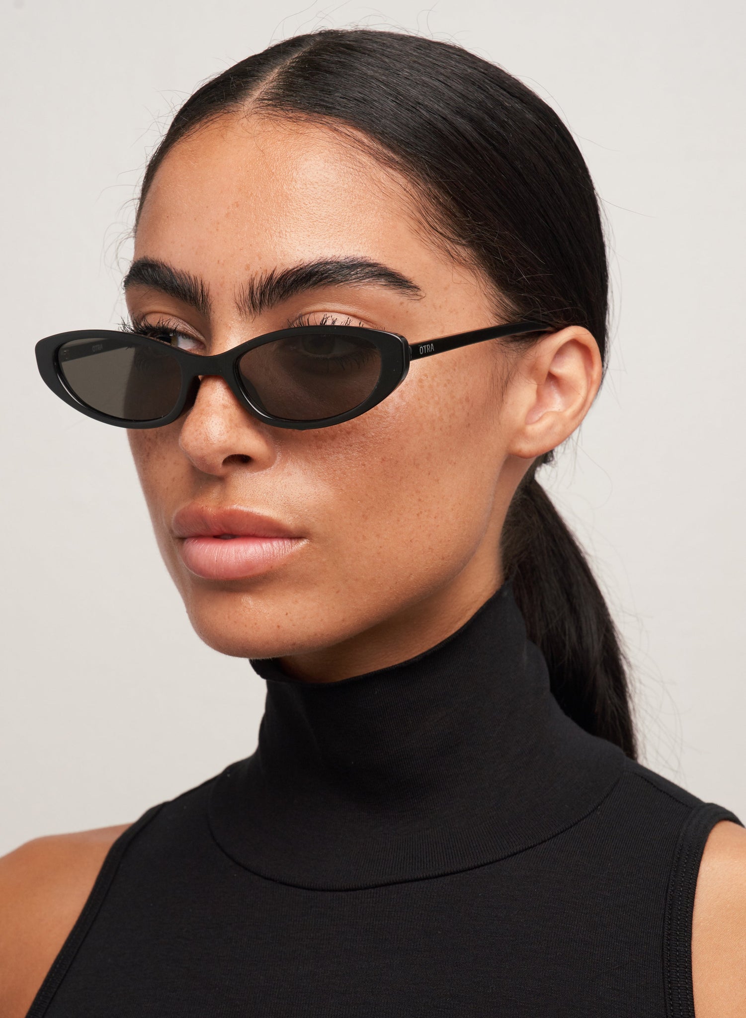 Lulu in Black/Smoke