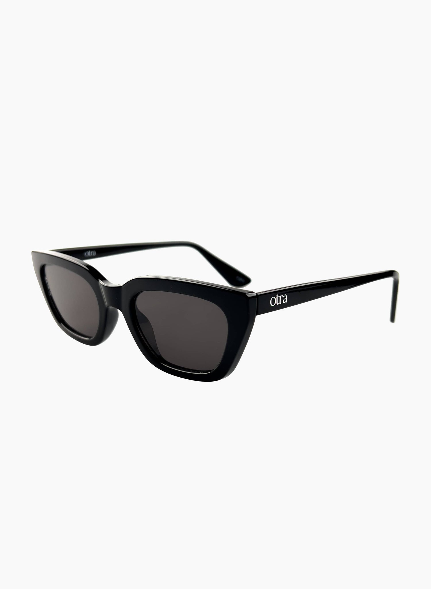 Nove in Black