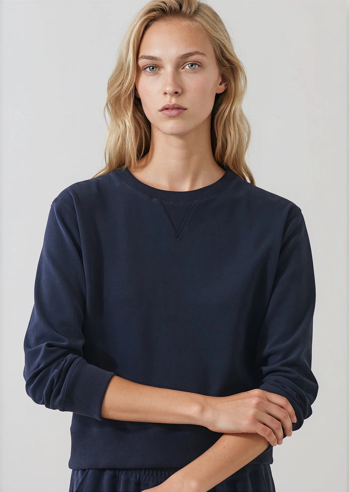 Brushed Pima Cotton Cropped Sweatshirt in Dark Navy