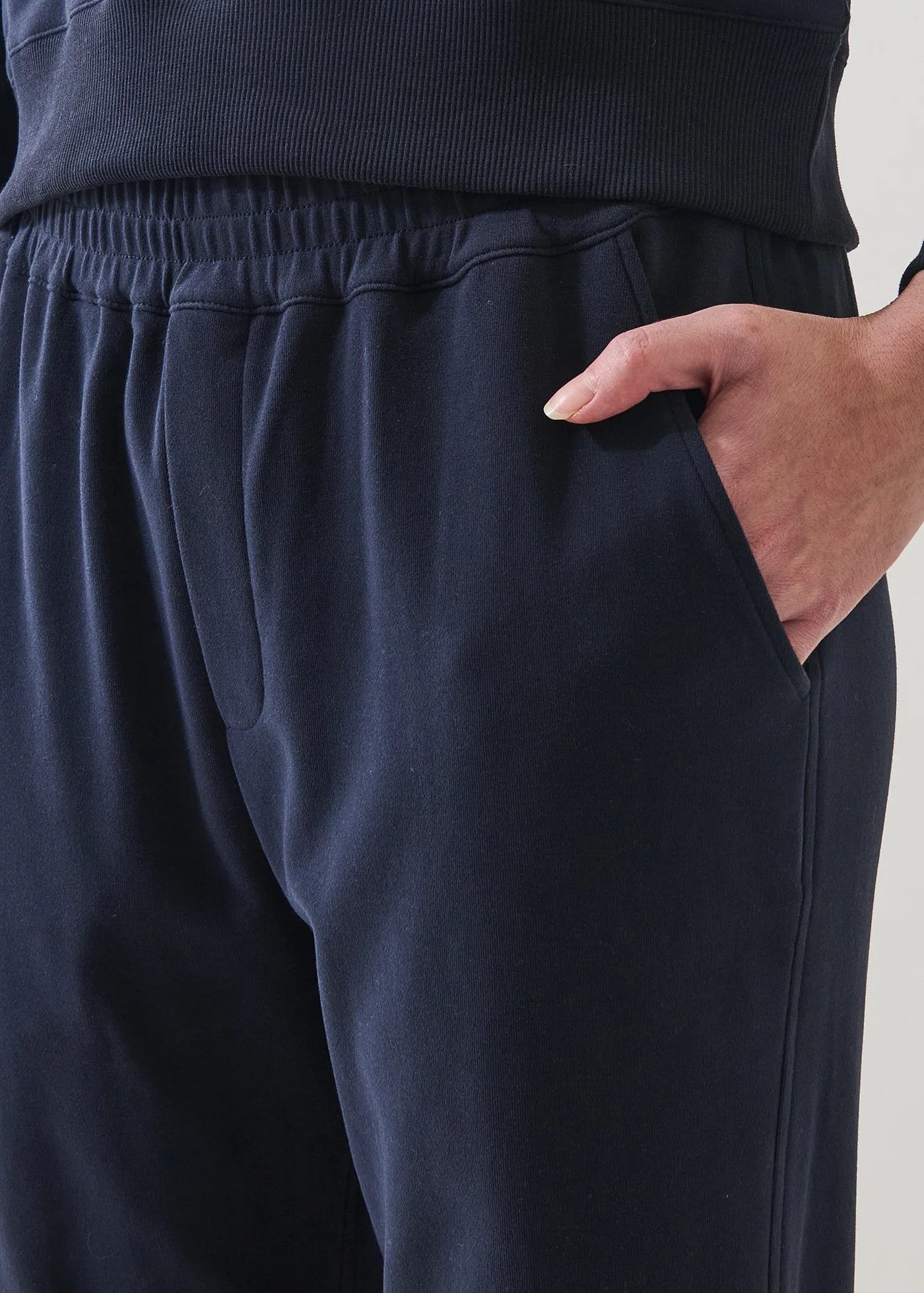 Brushed Pima Cotton Tapered Pant in Dark Navy