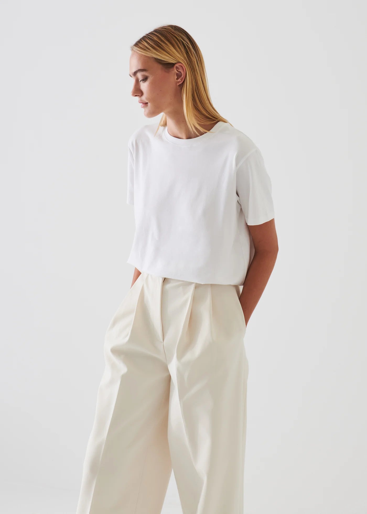 Iconic Pima Cotton Stretch Boyfriend T-Shirt in White