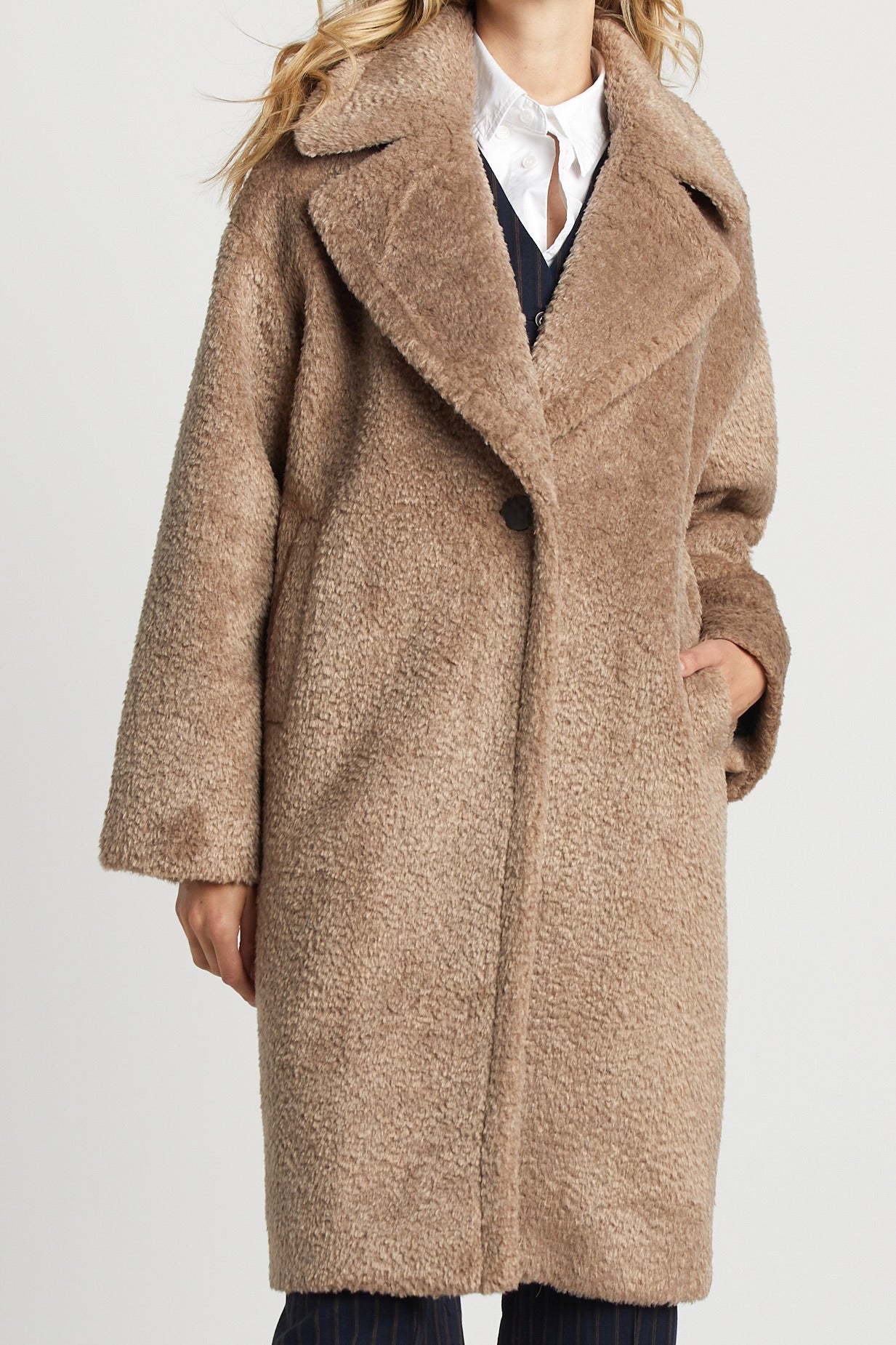 Polly Long Faux Fur Coat in Latte