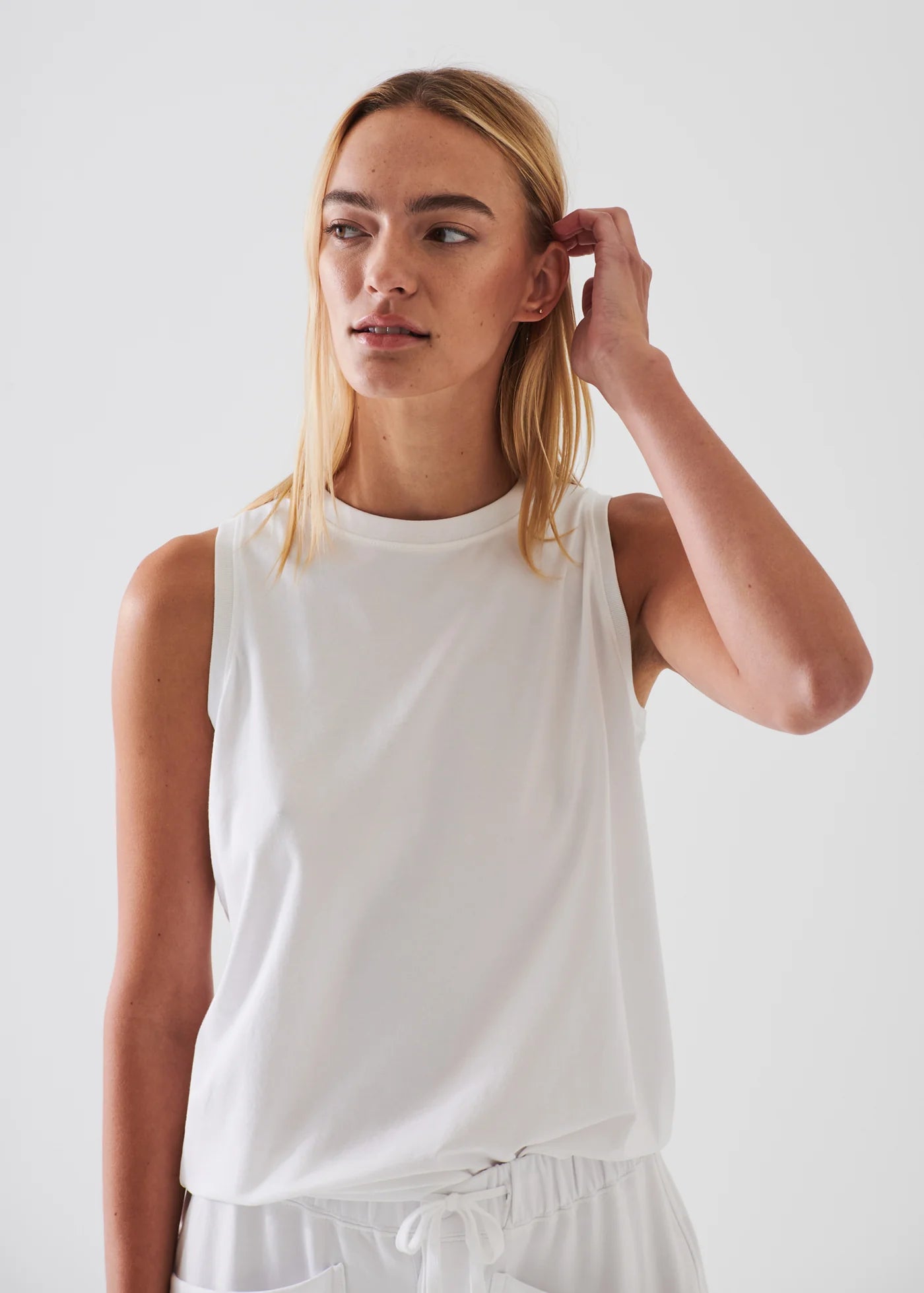 Iconic Boyfriend Tank in White
