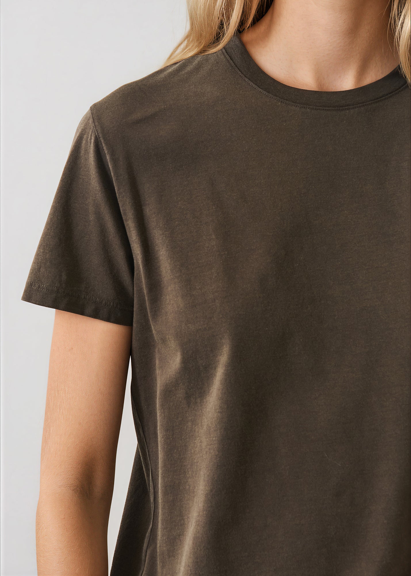 Short Sleeve Organic Cotton Boyfriend Kroma Crew in Kombu