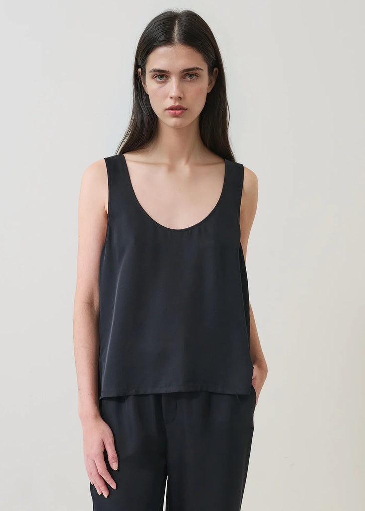 Silk Scoop Neck Tank in Black
