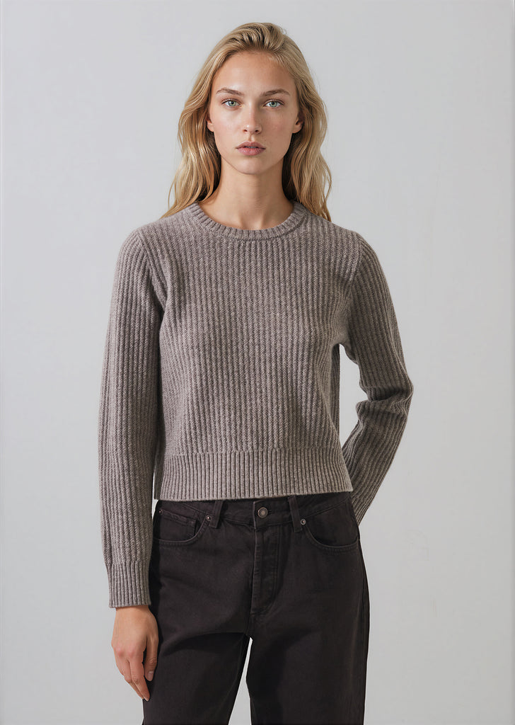 Superfine Wool Cropped Cable Crew in Vapour
