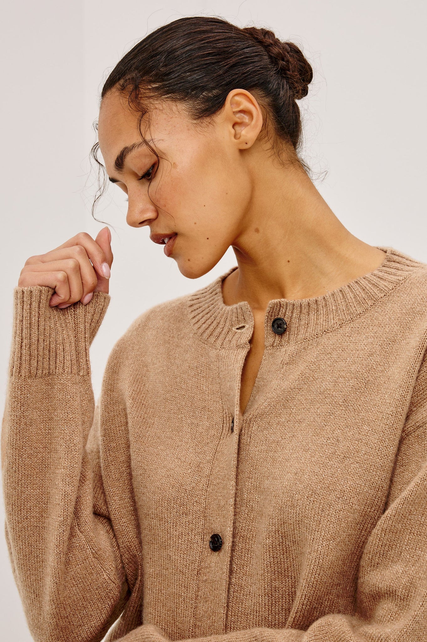 Carre Cardigan in Heather Camel