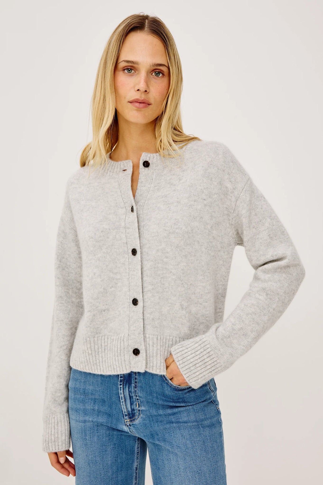 Carre Cardigan in Heather Grey