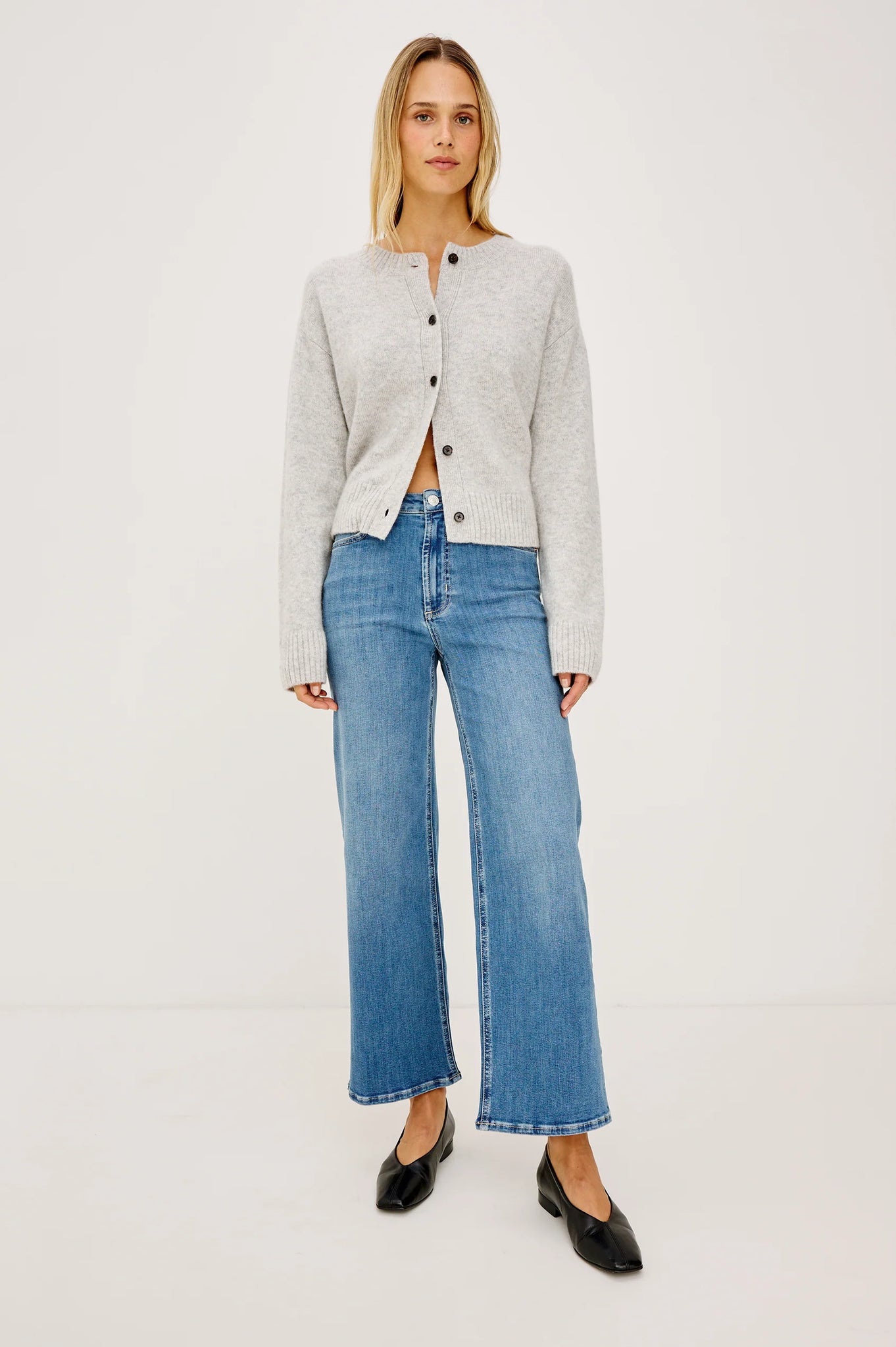 Carre Cardigan in Heather Grey