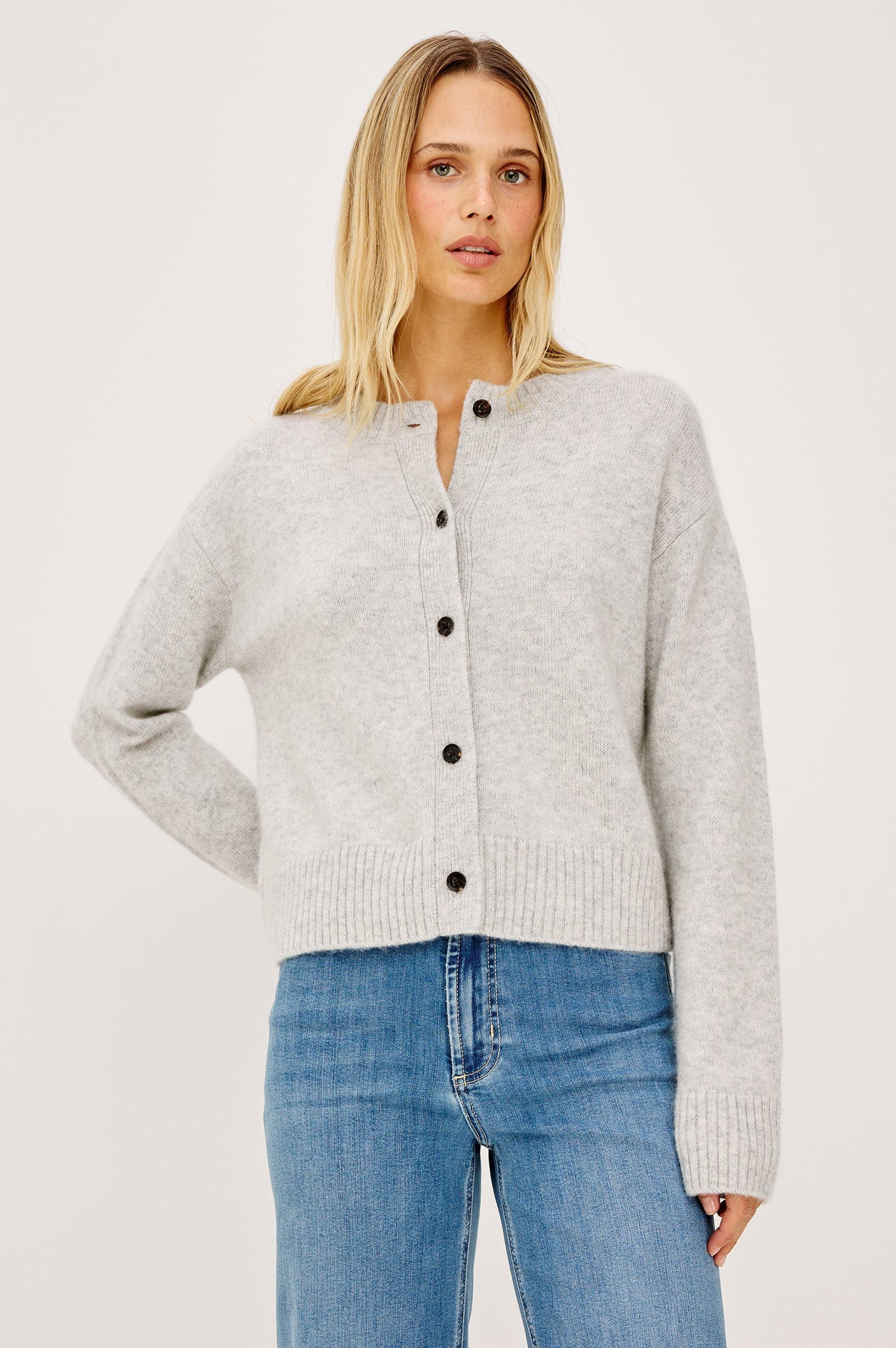 Carre Cardigan in Heather Grey