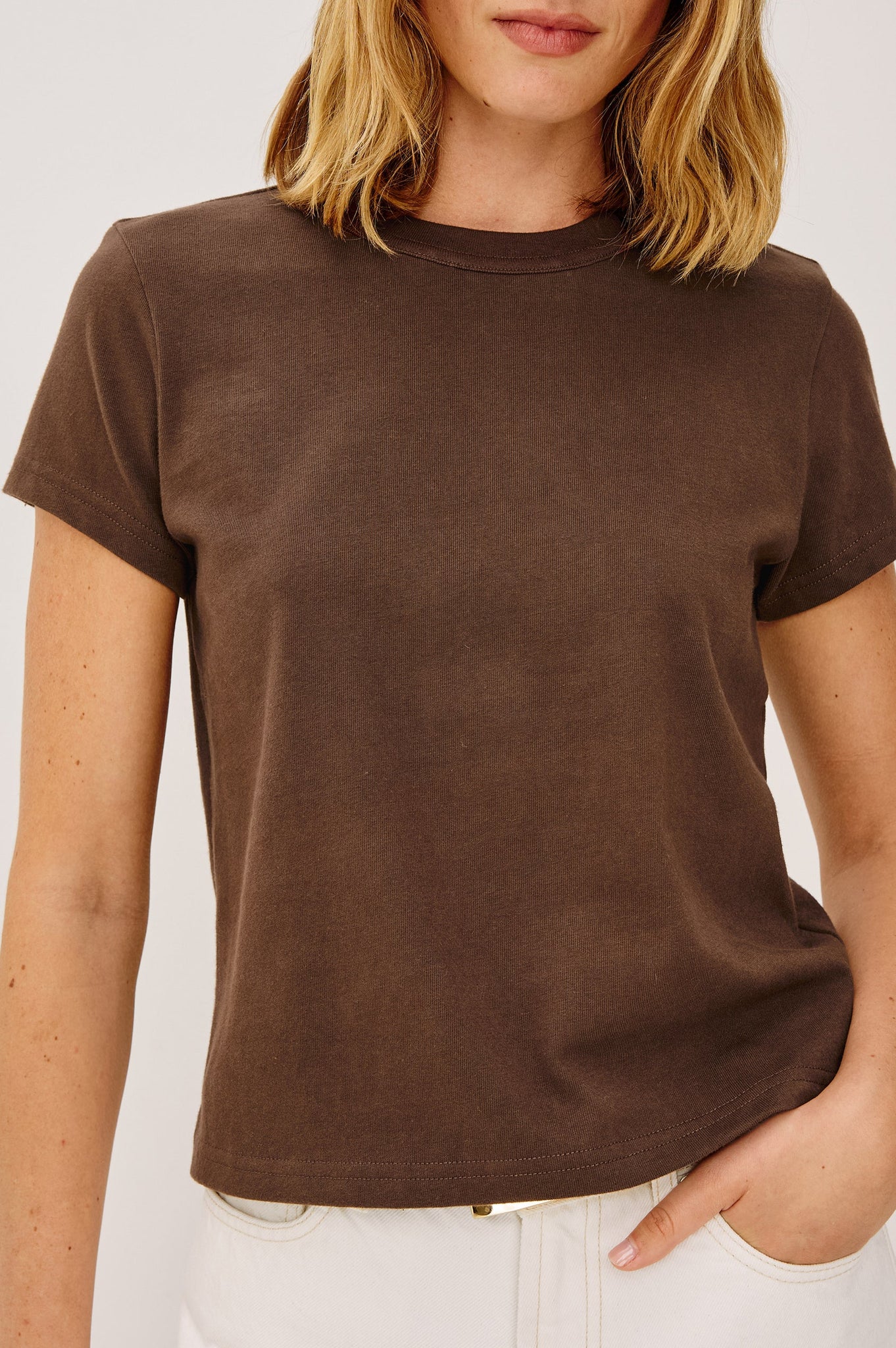 Girlfriend T-Shirt in Espresso