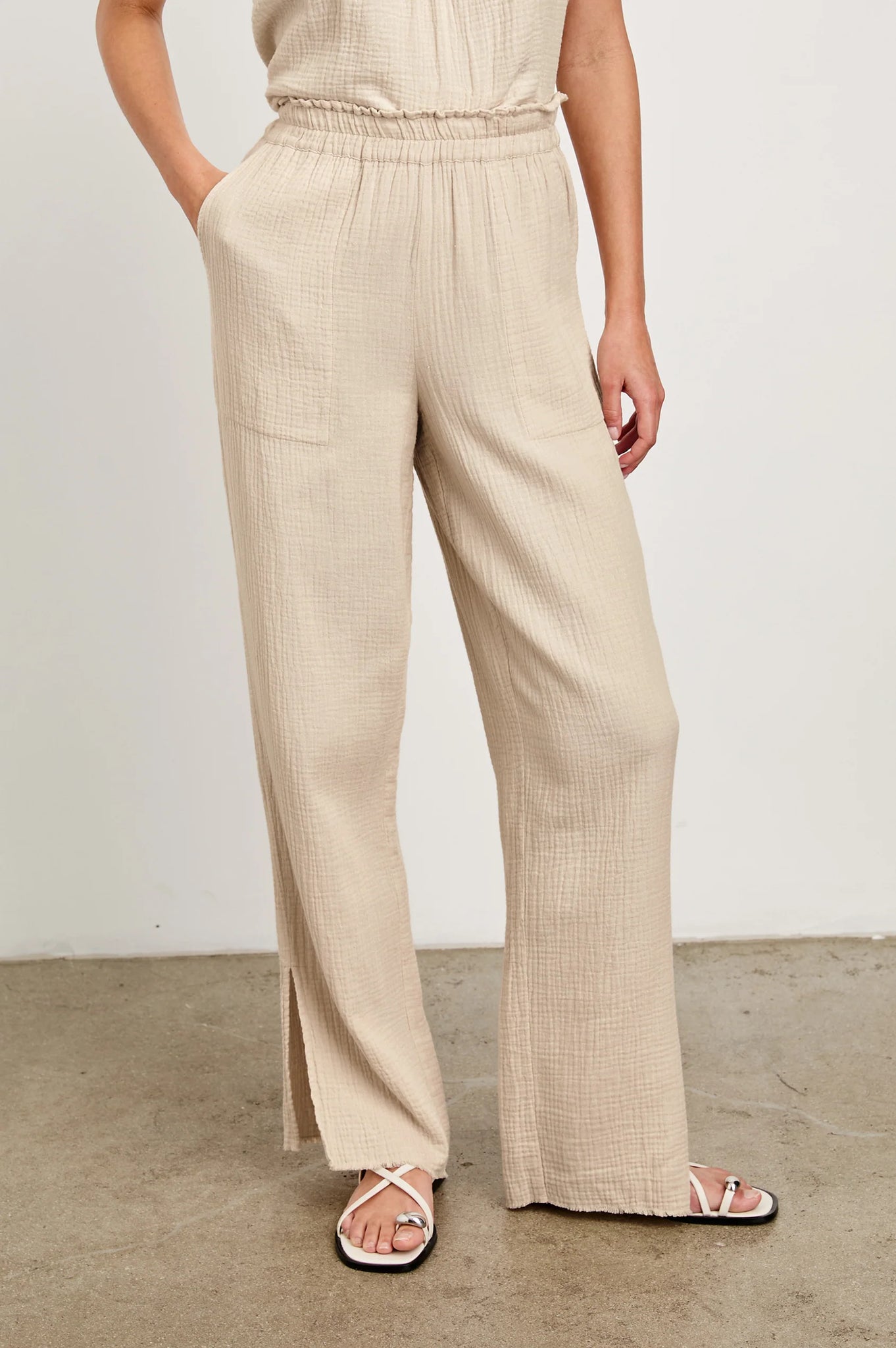 Leon Pant in Flax
