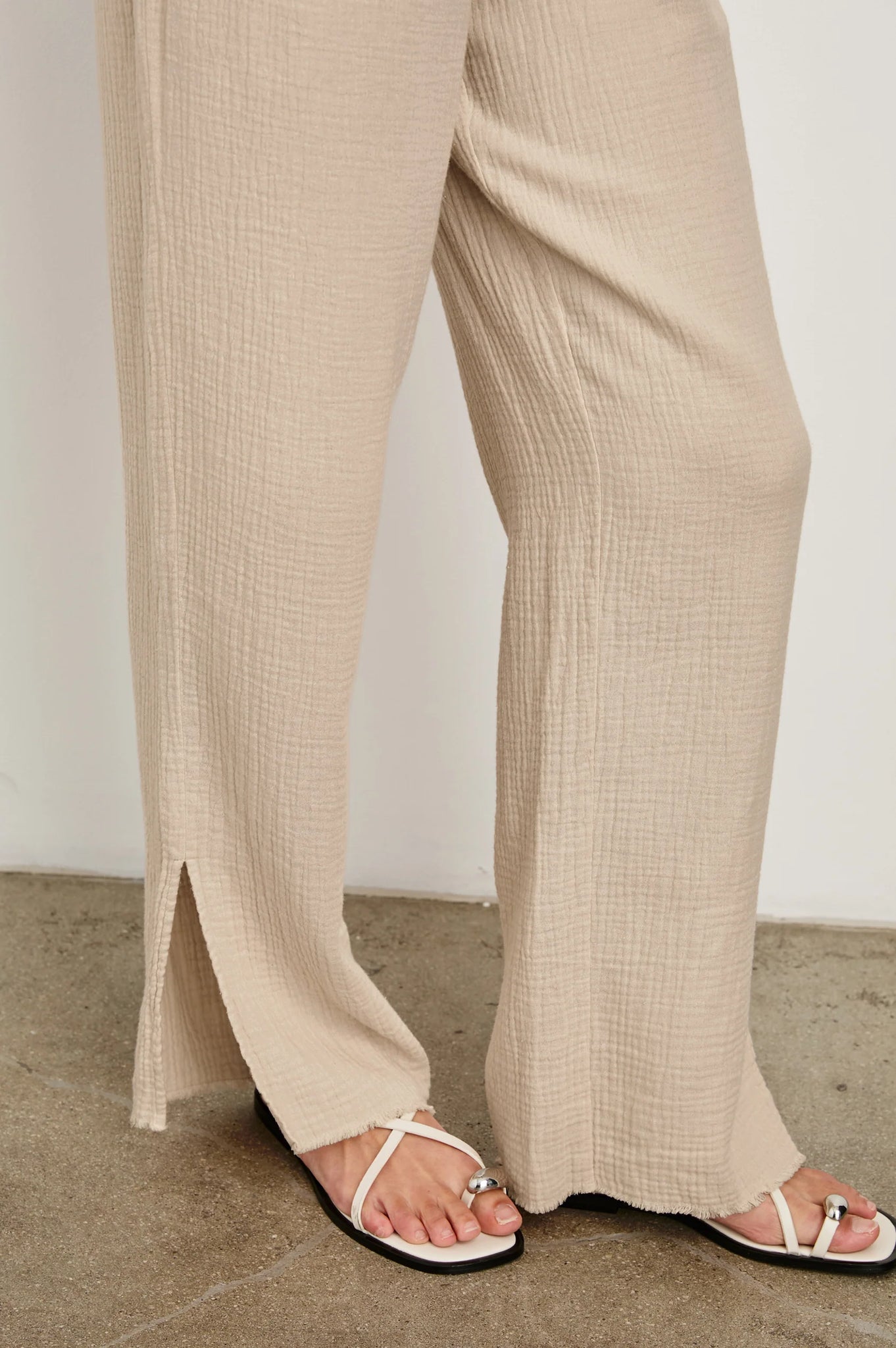 Leon Pant in Flax