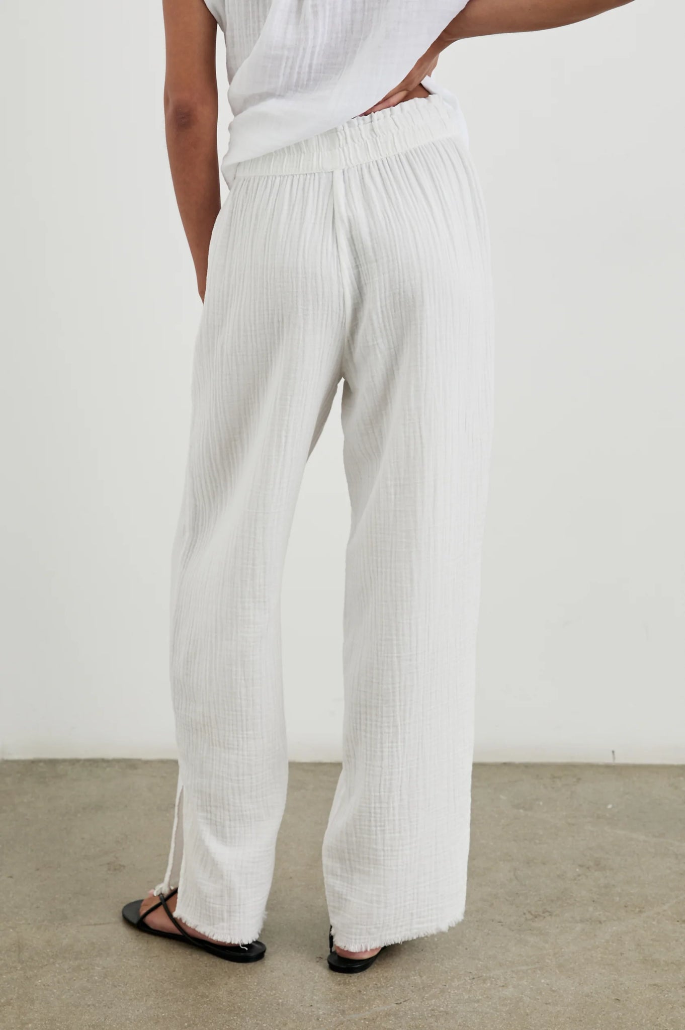 Leon Pant in White