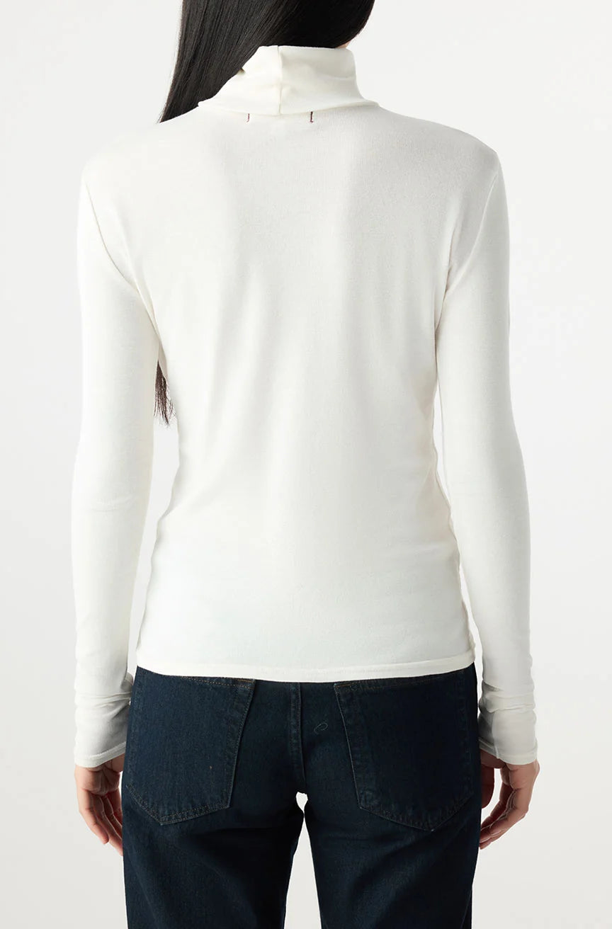 Reese Tee in Eggshell