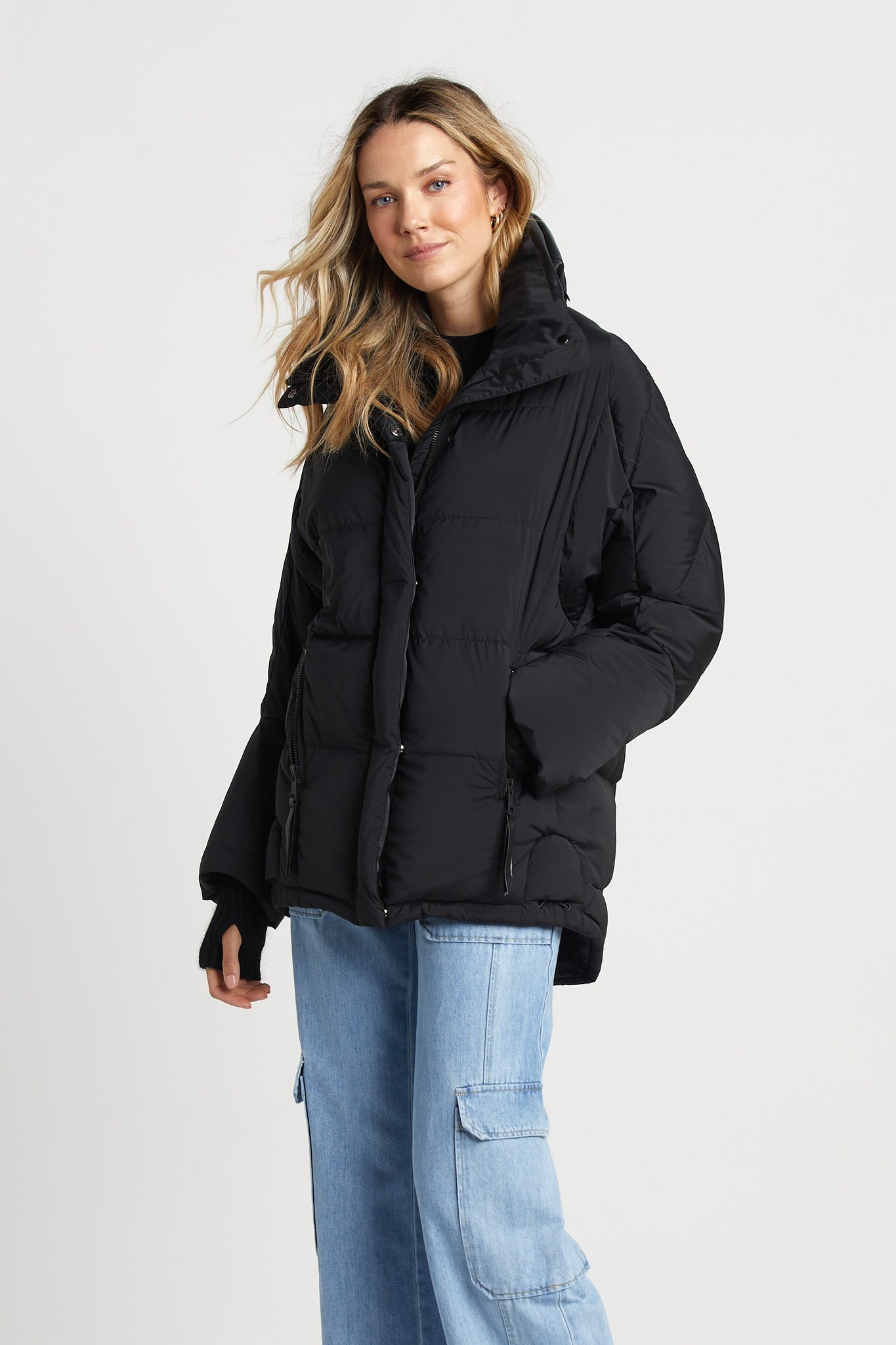 Sasha Cocoon Puffer Jacket in Black