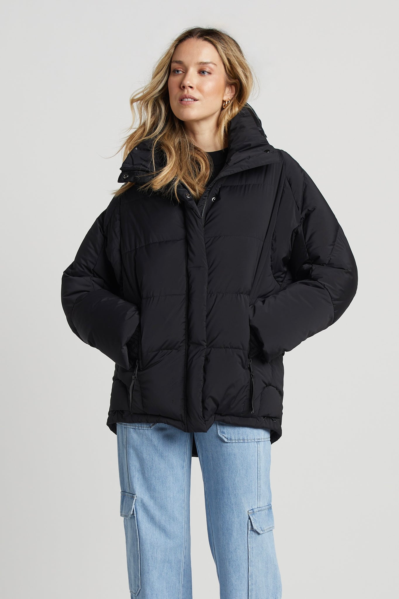 Sasha Cocoon Puffer Jacket in Black