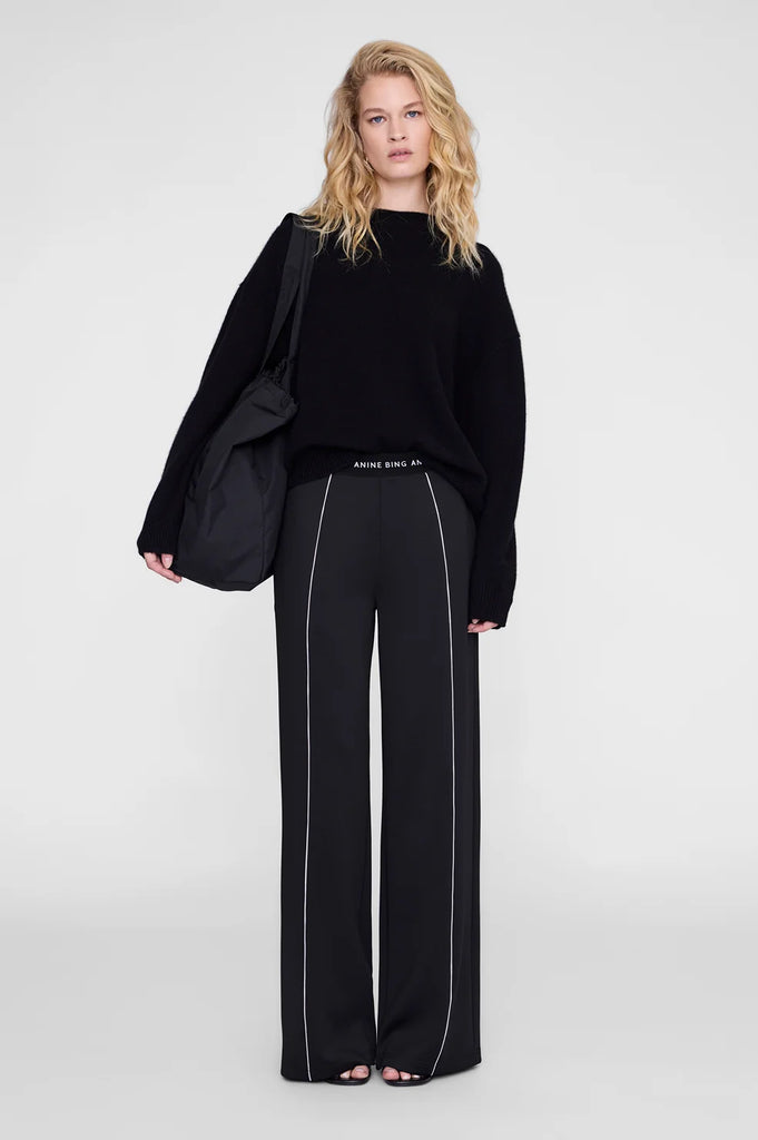 Sari Jogger in Black