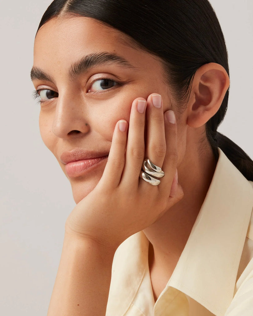 Sees Ring. Silver