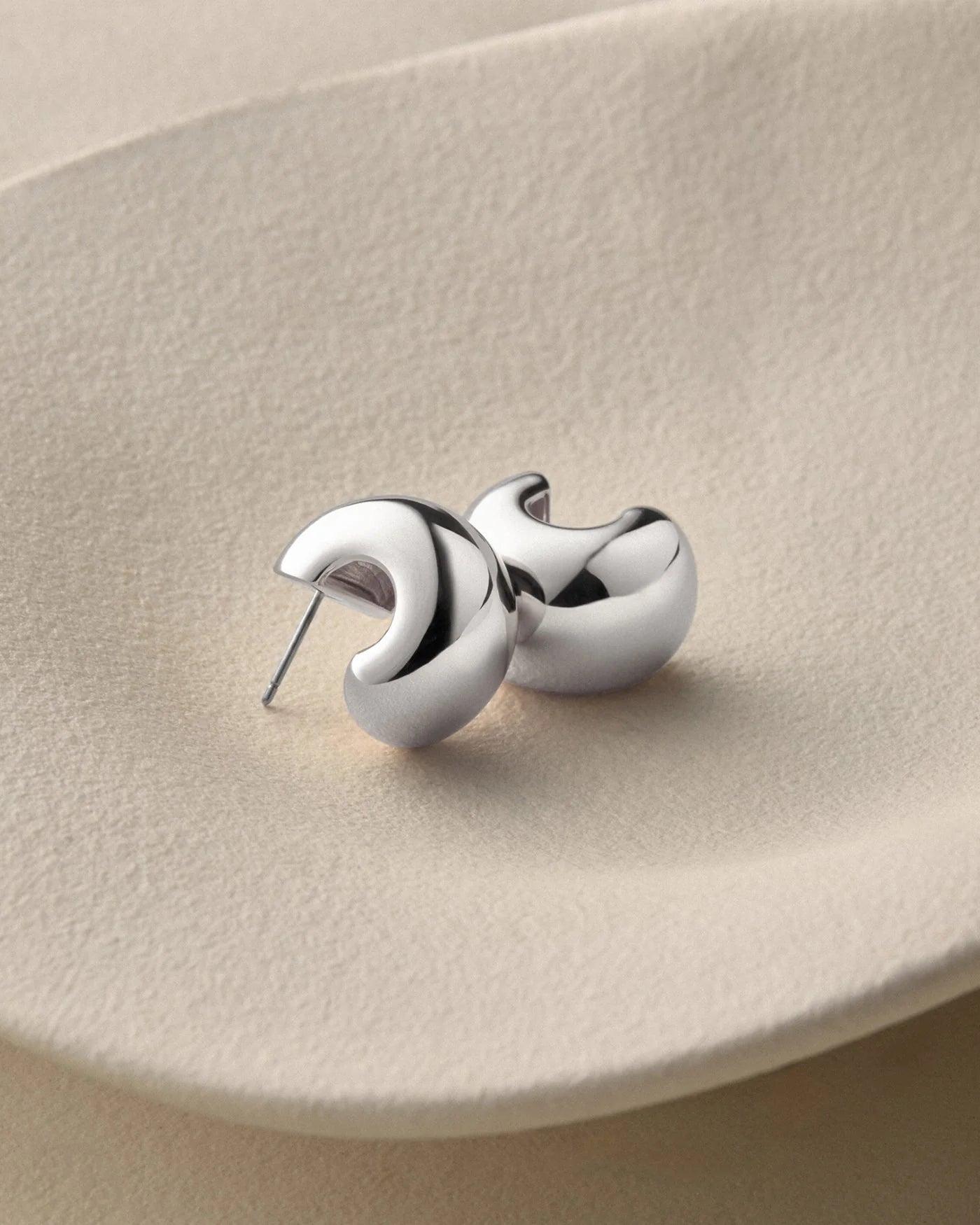 Small Gemma Hoop Earrings in Silver