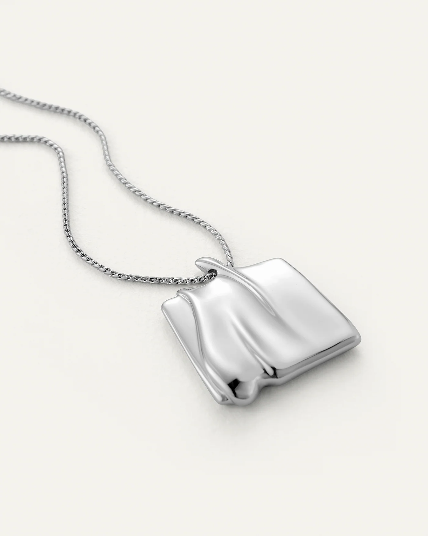 Sundra Pendant Necklace Large in Silver