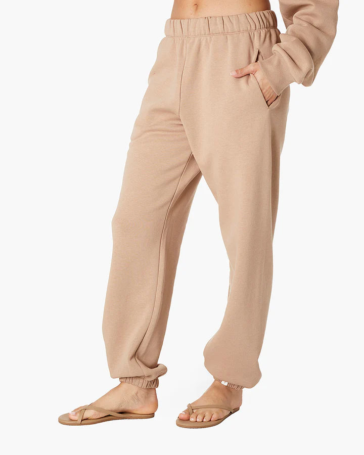 Air Whipped Sweatpant in Camel