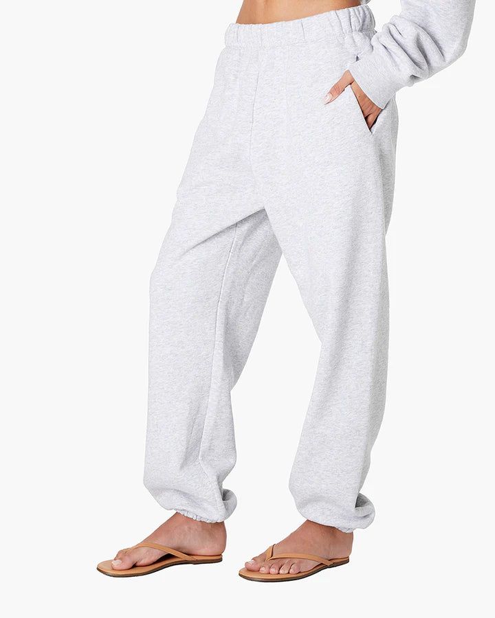 Air Whipped Sweatpant in Heather Grey