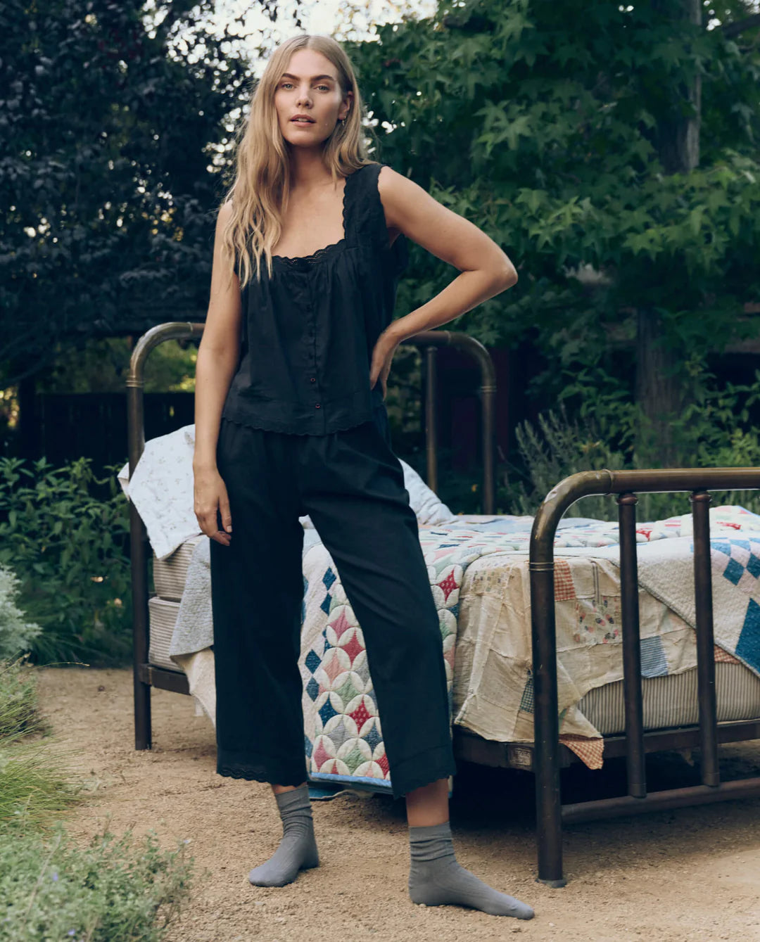 The Eyelet Tank. Black