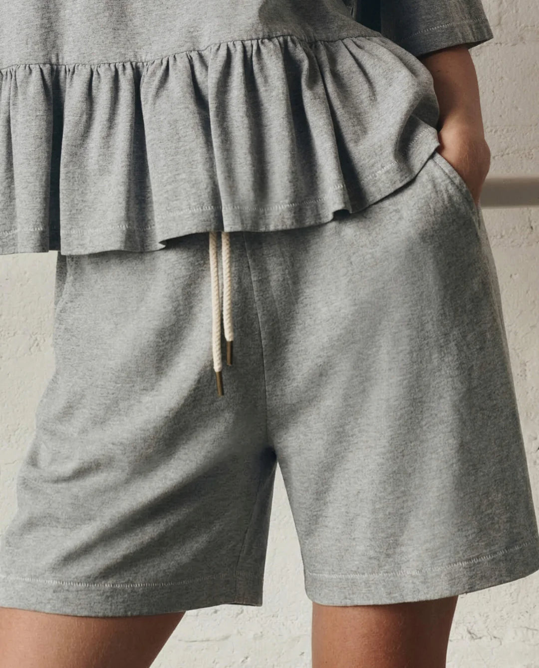 The Relaxed Sport Short. Heather Grey
