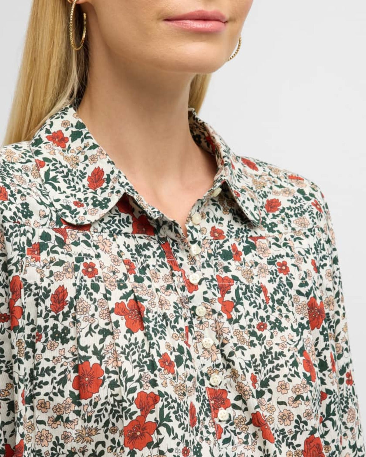 The Summit Top. Cream Mesa Floral