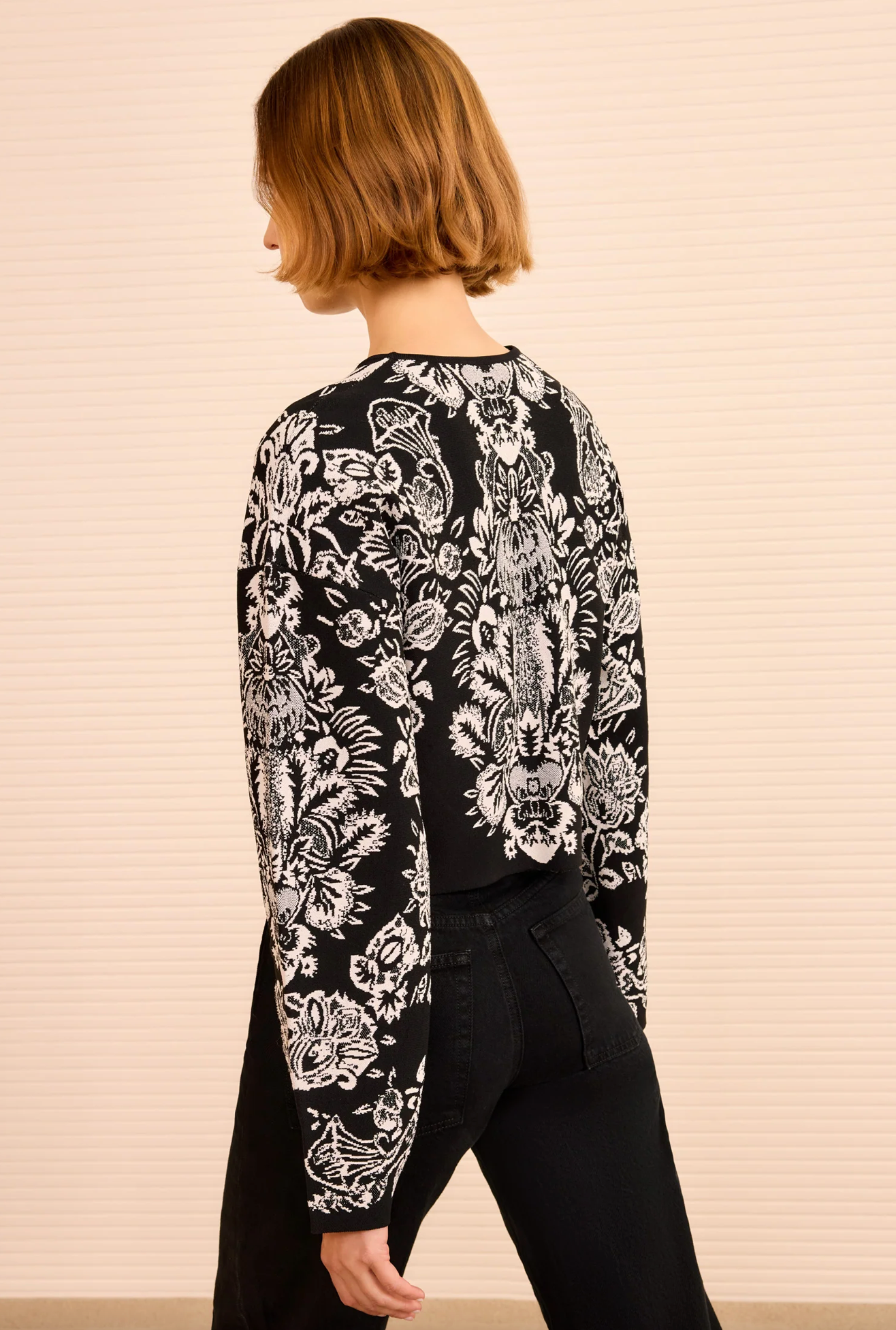 Elisa Long Sleeve Jacquard Pullover in Noir