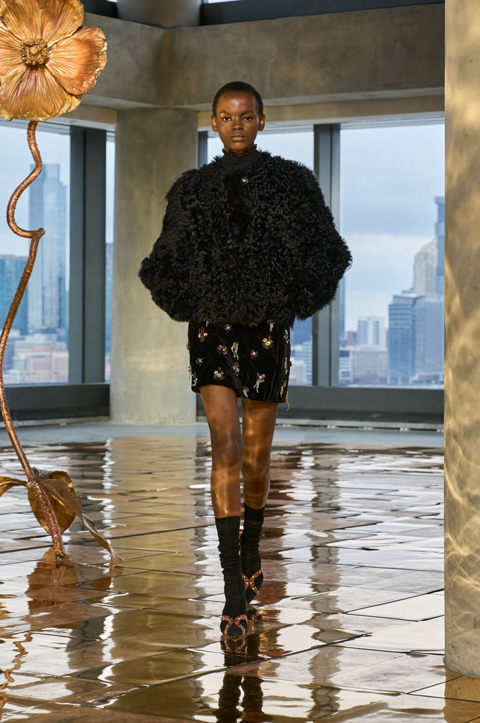 Vendome Studded Kitten Heel in Noir Mixte