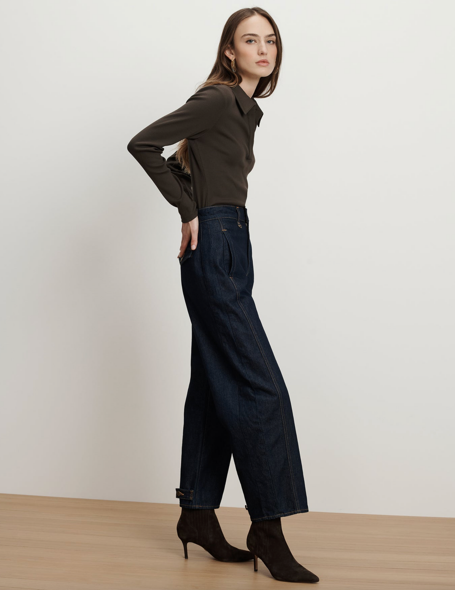 Lisa Mid-Heel Ankle Boot in Espresso