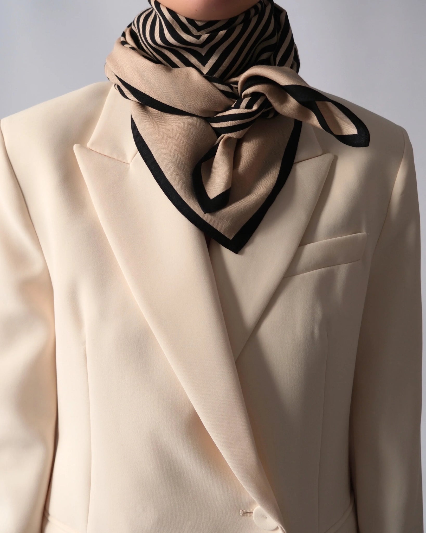 WOOL STRIPED SCARF | SAND & BLACK | 90 CM