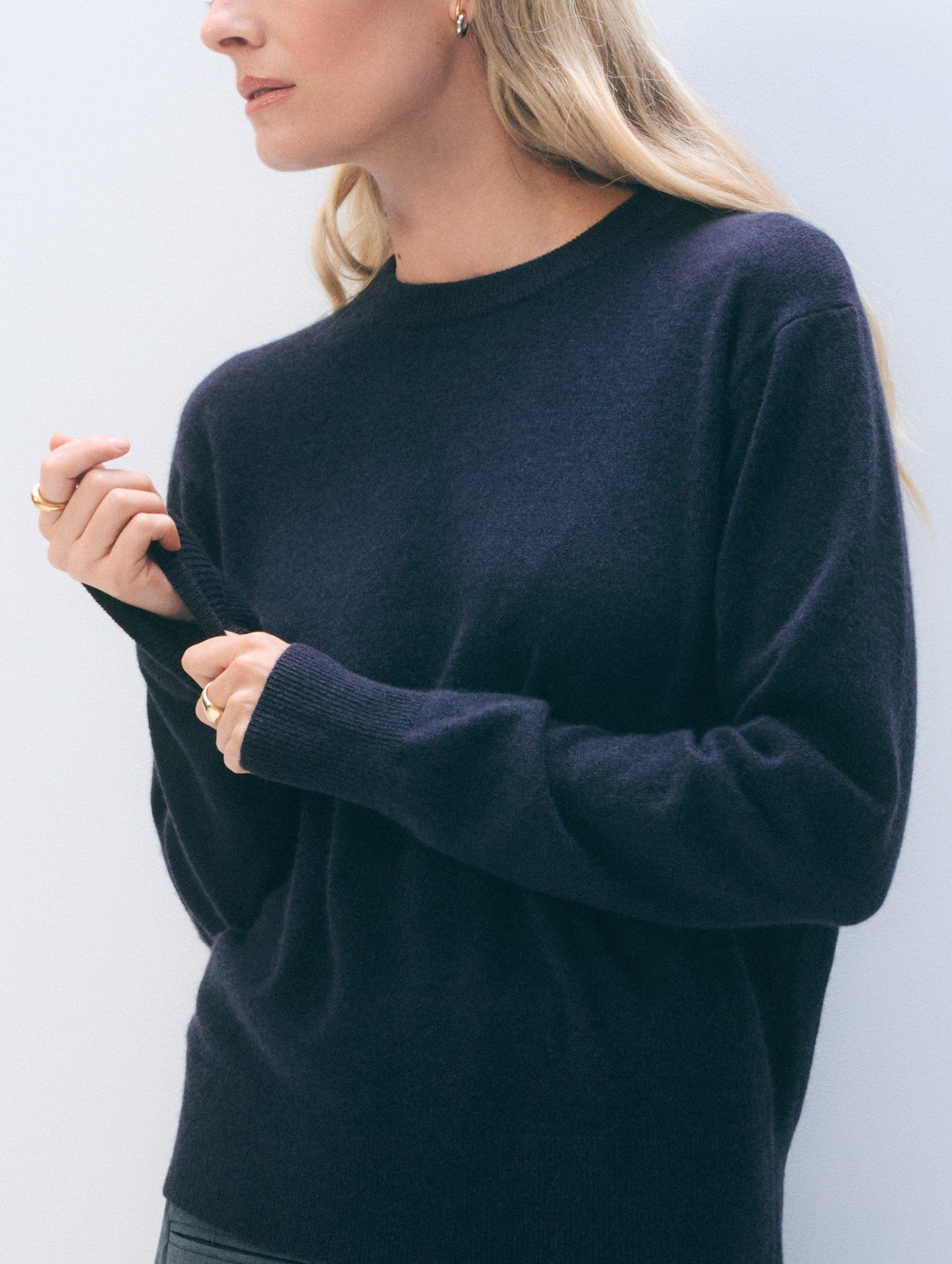 Cashmere Crew in Deep Navy